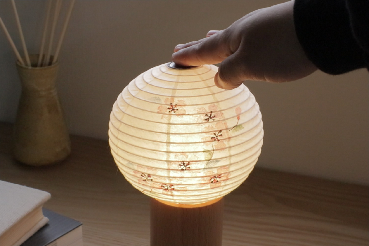 コードレス盆提灯 トッコ　タッチセンサーイメージ